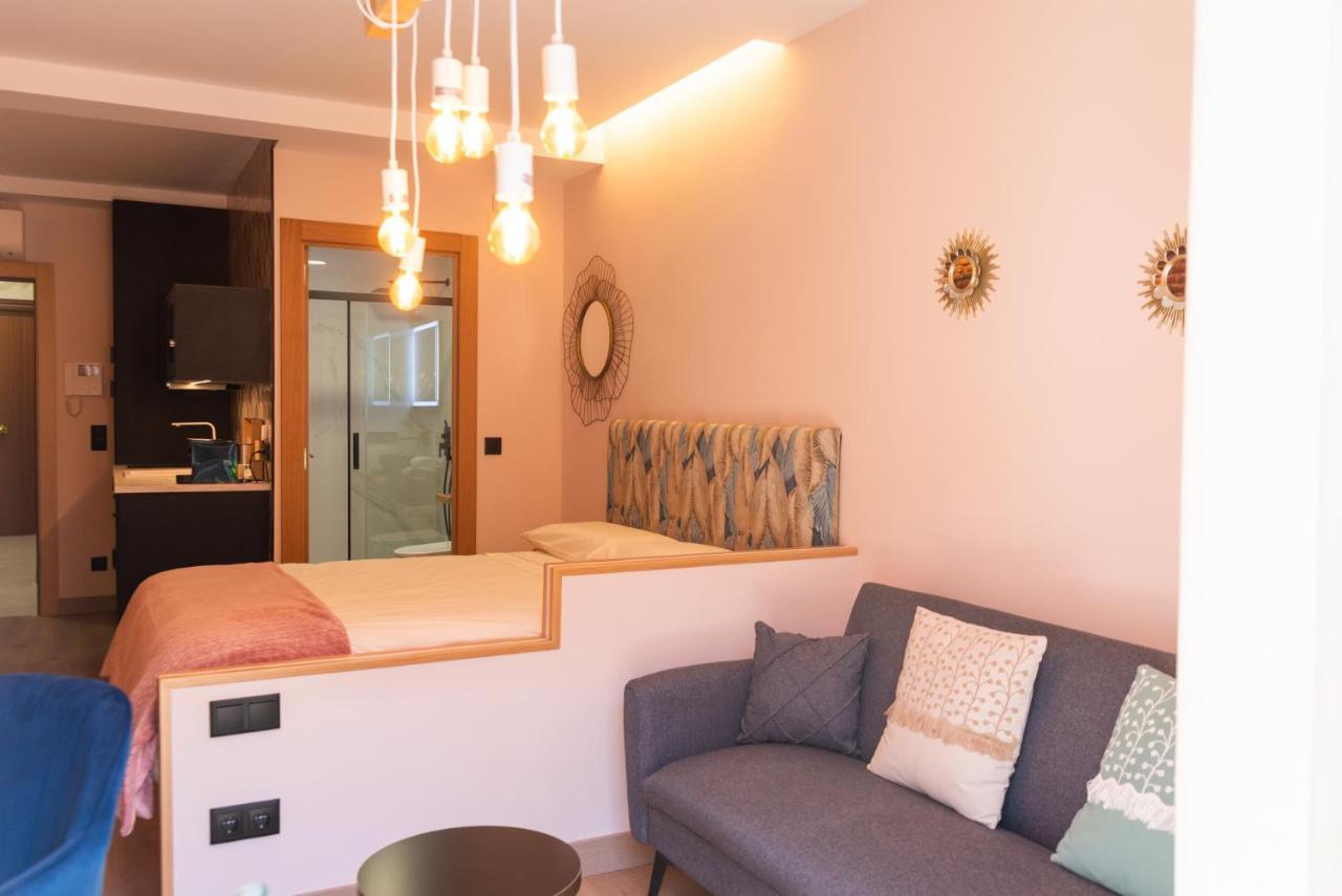 Ferrari Suites Valladolid Dış mekan fotoğraf