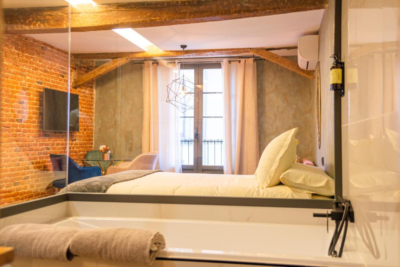 Ferrari Suites Valladolid Dış mekan fotoğraf